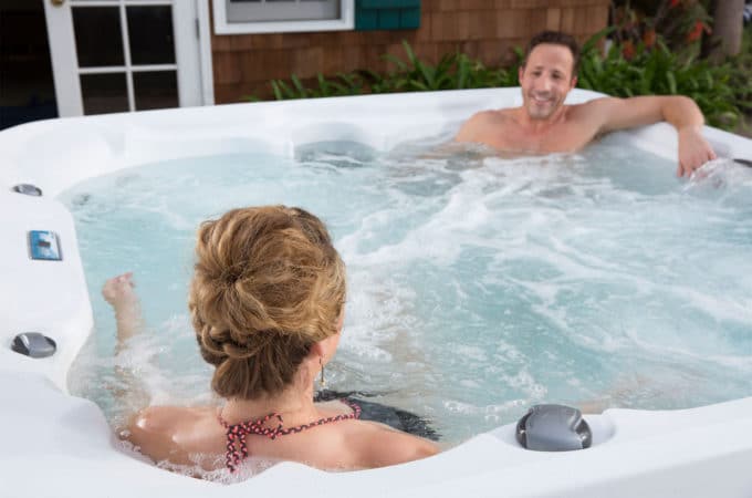 Lifesmart Coronado DLX (LS600DX) 7-Person 65-Jet 220-Volt Spa